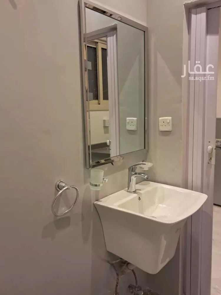 شقة للإيجار في شارع المدينه المنوره, حي ظهرة البديعة, مدينة الرياض, منطقة الرياض صورة 4