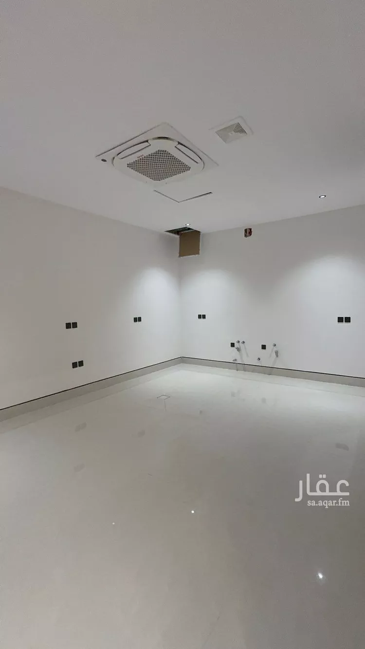 فيلا للبيع في شارع فؤاد محمد عمر توفيق, حي المهدية, مدينة الرياض, منطقة الرياض 9