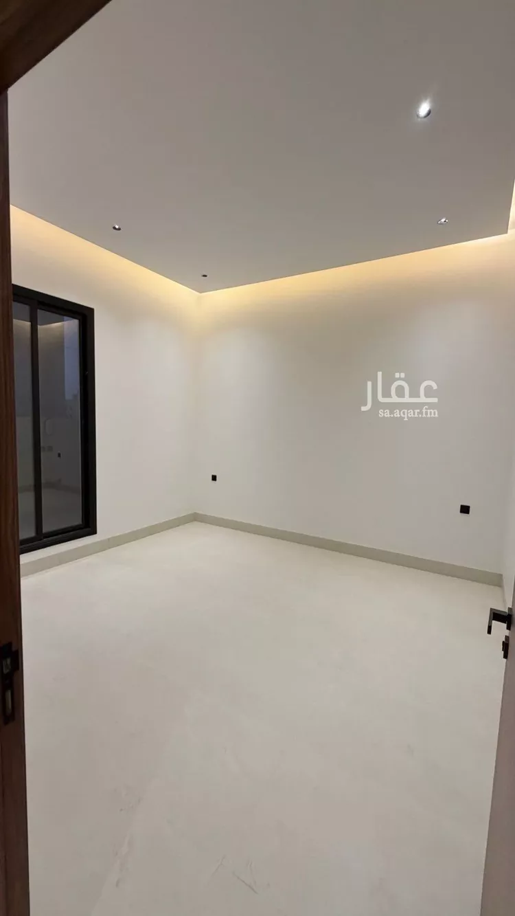 فيلا للبيع في شارع فؤاد محمد عمر توفيق, حي المهدية, مدينة الرياض, منطقة الرياض 12