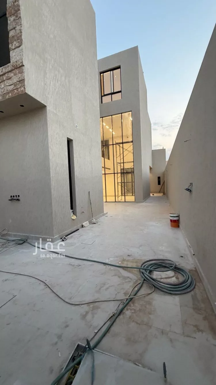 فيلا للبيع في شارع عبدالجبار بن الورد, حي المهدية, مدينة الرياض, منطقة الرياض صورة 3