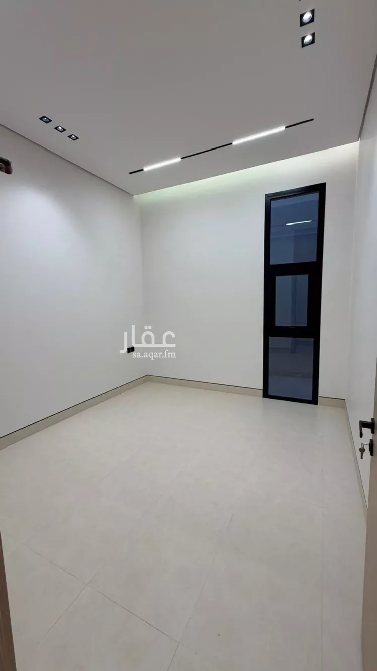 Floor for Sale in Riyadh Al Janadriyah 18