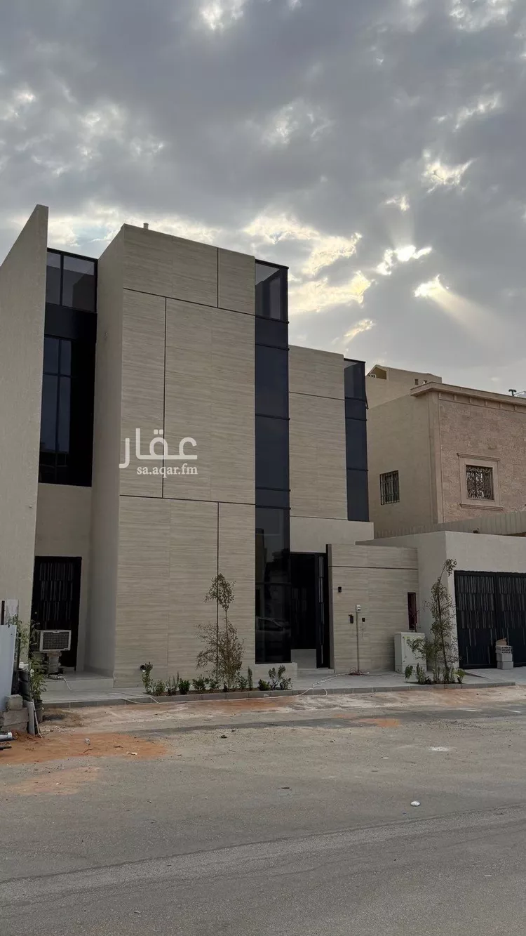 Villa for Sale in Riyadh Al Mahdiyah صورة 3