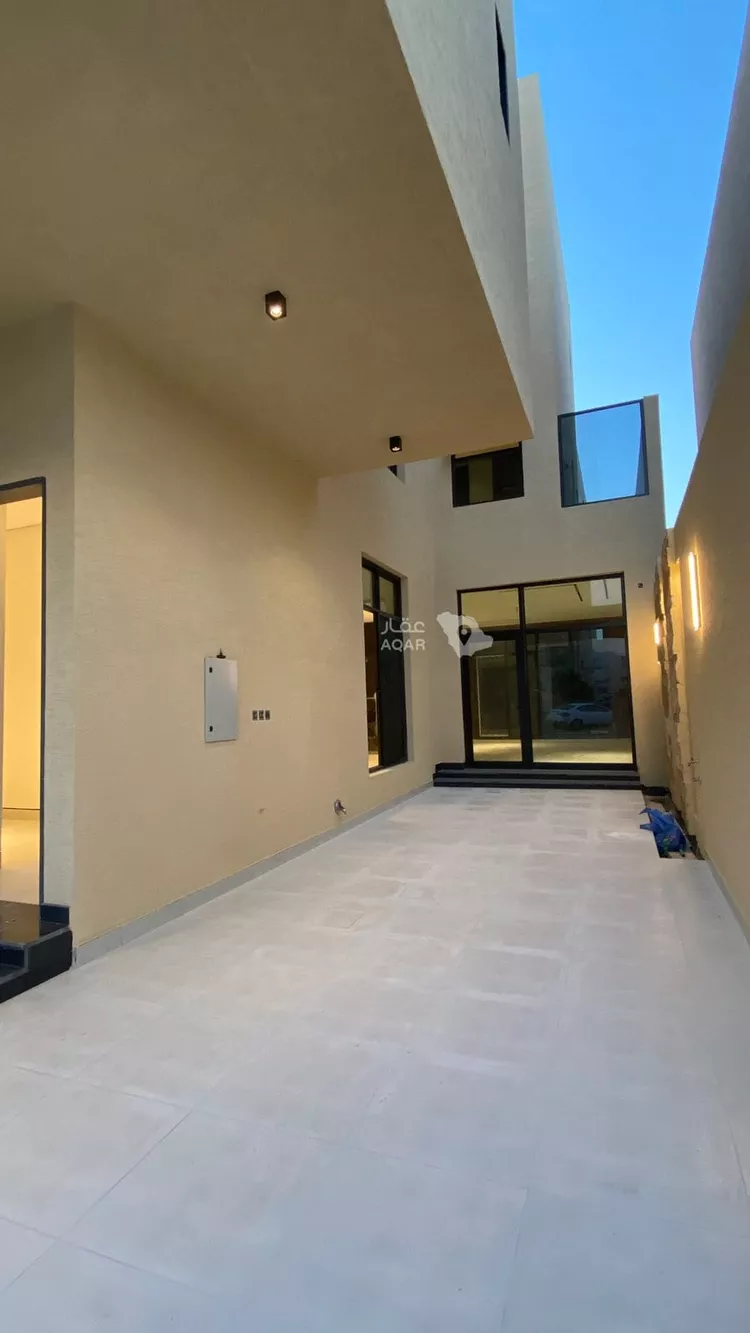 Villa for Sale in Riyadh Al Mahdiyah 3