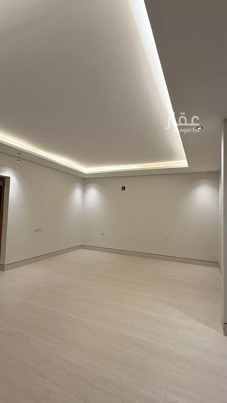 فيلا للبيع في شارع عبدالجبار بن الورد, حي المهدية, مدينة الرياض, منطقة الرياض 15