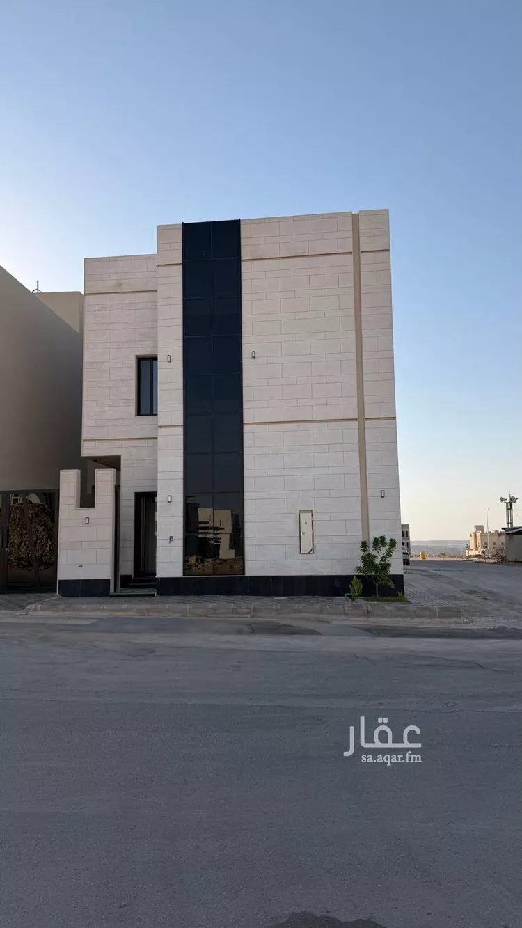 فيلا للبيع في شارع عبدالجبار بن الورد, حي المهدية, مدينة الرياض, منطقة الرياض صورة 2