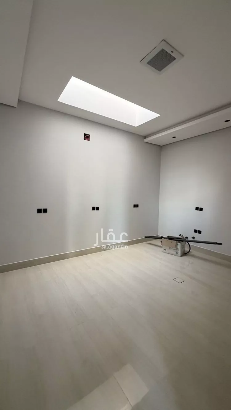 فيلا للبيع في شارع عبدالجبار بن الورد, حي المهدية, مدينة الرياض, منطقة الرياض 13