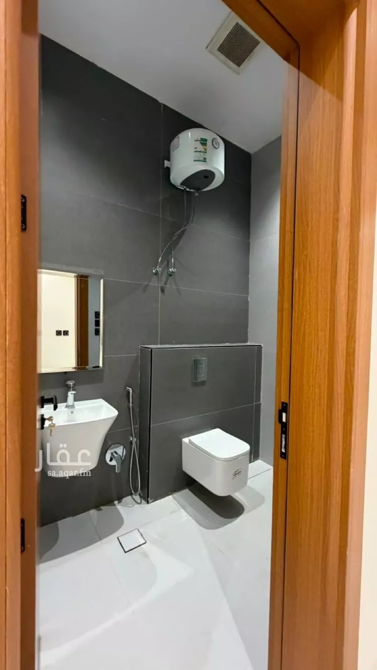 عمارة للبيع في شارع وادي الحسنا, حي المهدية, مدينة الرياض, منطقة الرياض 8