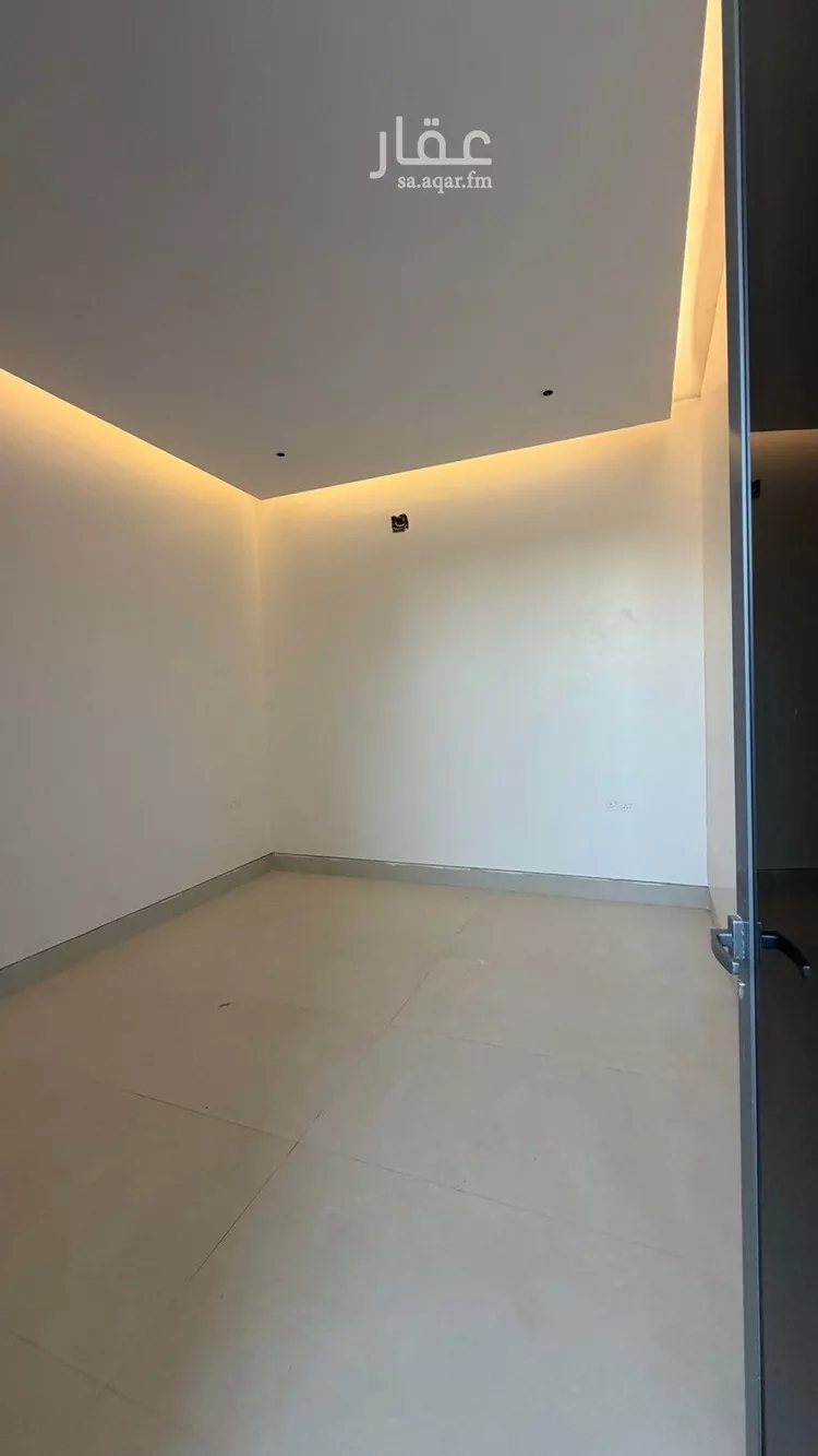 فيلا للبيع في شارع عبدالجبار بن الورد, حي المهدية, مدينة الرياض, منطقة الرياض 15