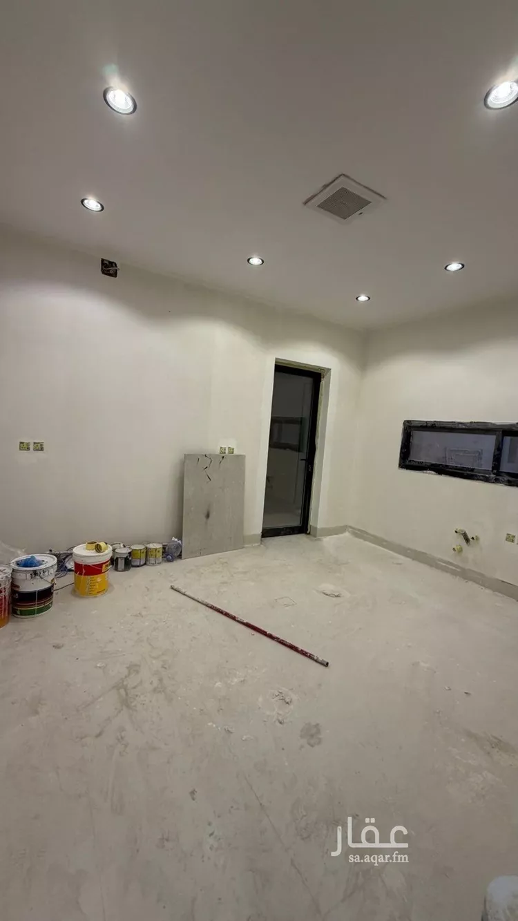 فيلا للبيع في شارع عبدالجبار بن الورد, حي المهدية, مدينة الرياض, منطقة الرياض 8