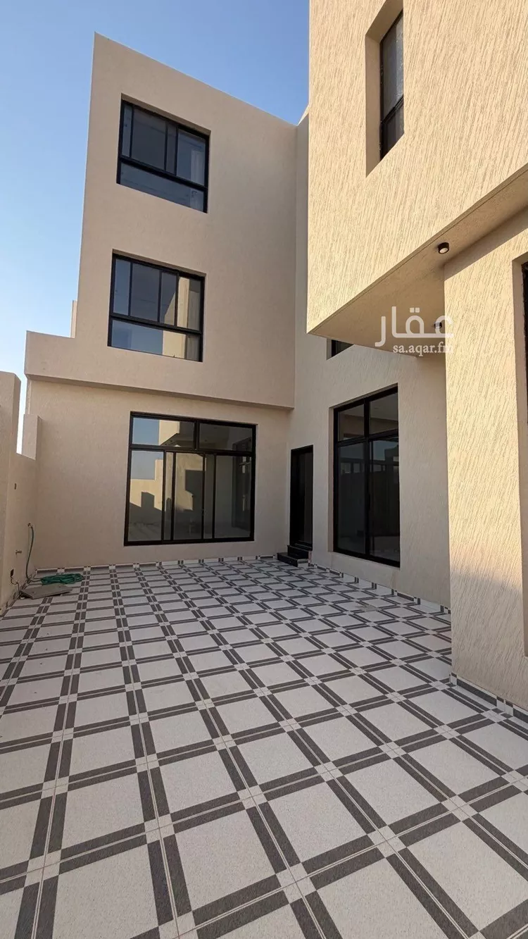 فيلا للبيع في شارع عبدالجبار بن الورد, حي المهدية, مدينة الرياض, منطقة الرياض 7