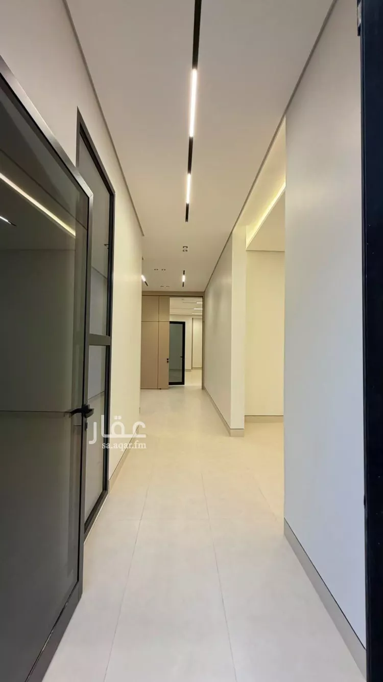 Floor for Sale in Riyadh Al Janadriyah 13