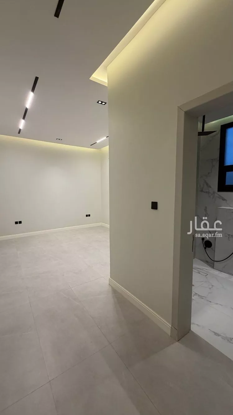 فيلا للبيع في شارع عبدالقادر بن عبدالوارث, حي المهدية, مدينة الرياض, منطقة الرياض 15