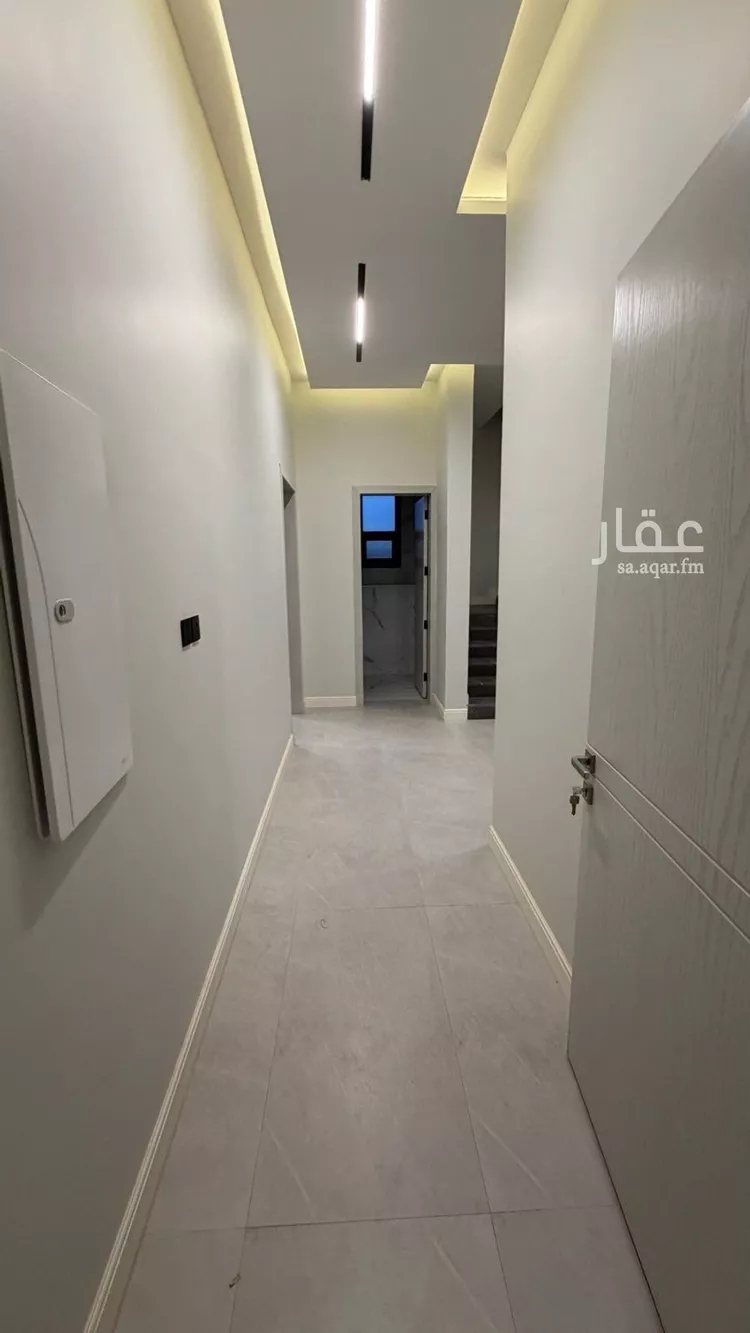 فيلا للبيع في شارع عبدالقادر بن عبدالوارث, حي المهدية, مدينة الرياض, منطقة الرياض 16