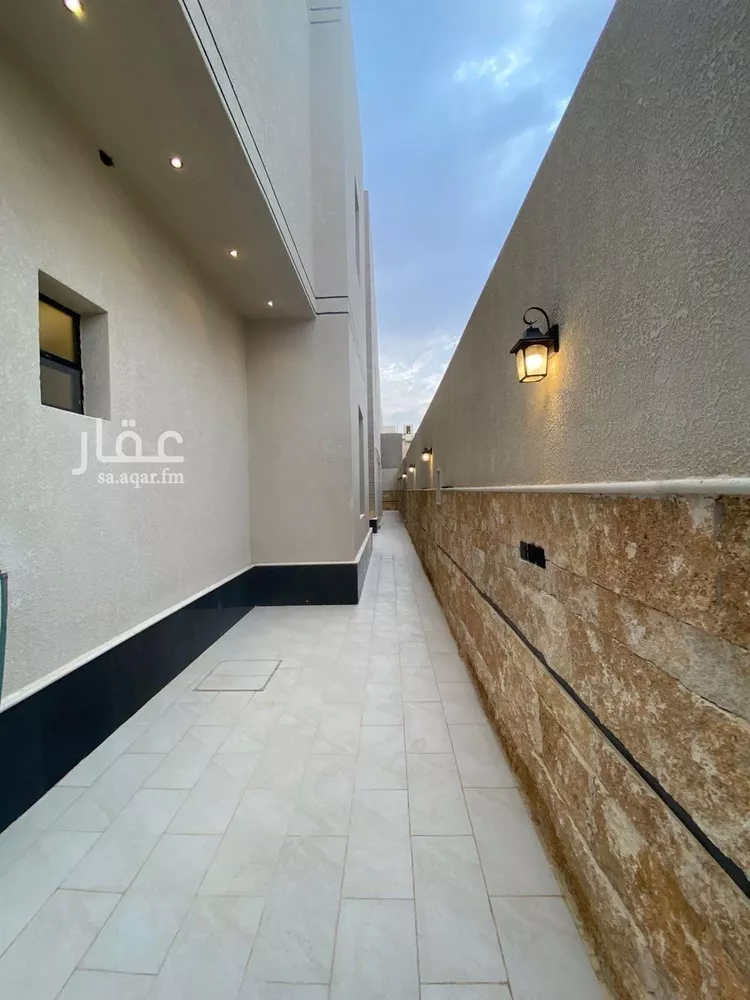 فيلا للبيع في شارع محمد بن زين العابدين, حي المهدية, مدينة الرياض, منطقة الرياض صورة 2
