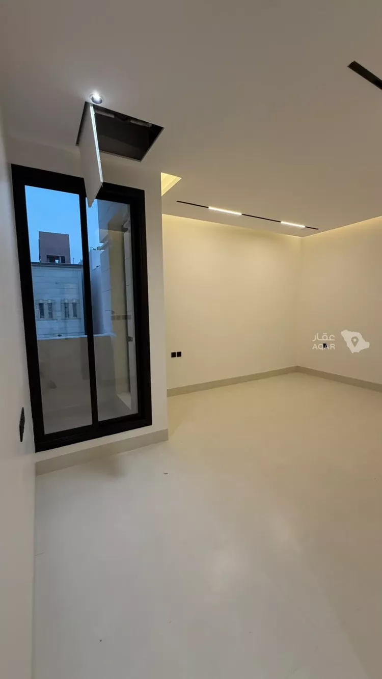 فيلا للبيع في شارع عبدالجبار بن الورد, حي المهدية, مدينة الرياض, منطقة الرياض 7