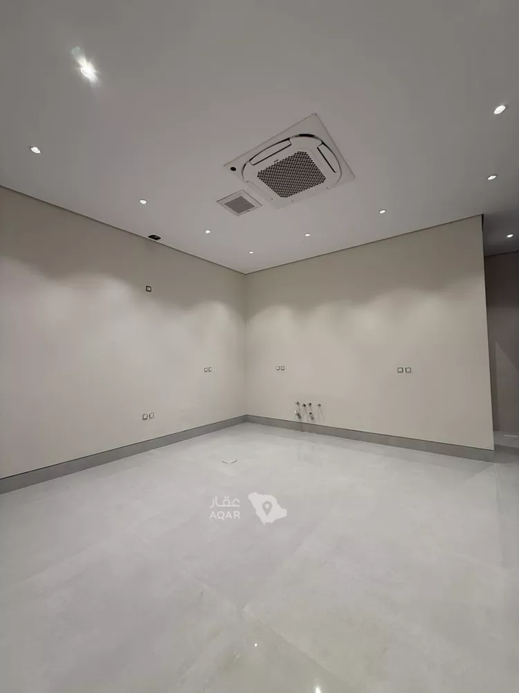 Villa for Sale in Riyadh Al Mahdiyah 12