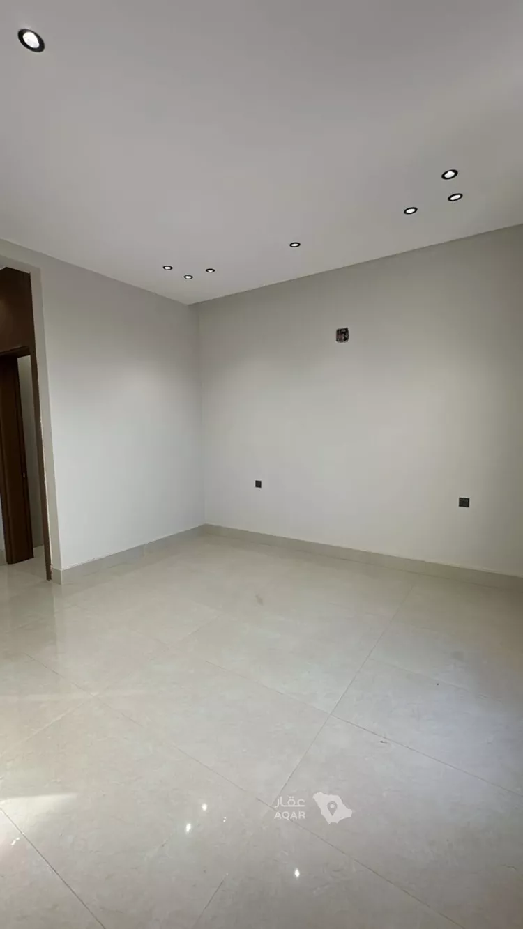 Villa for Sale in Riyadh Al Mahdiyah 14