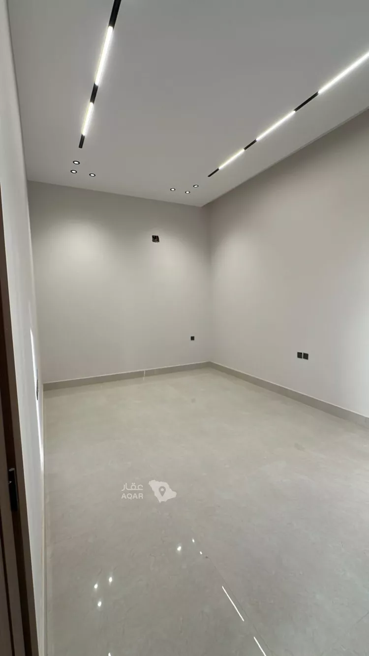 Villa for Sale in Riyadh Al Mahdiyah 14