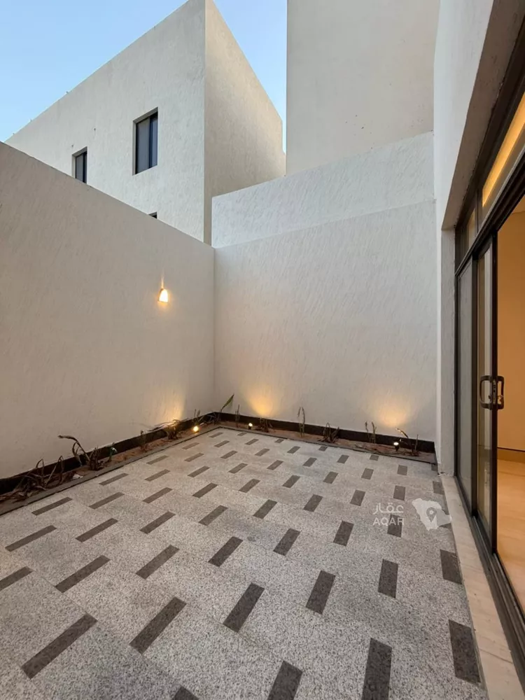 Villa for Sale in Riyadh Al Mahdiyah صورة 4