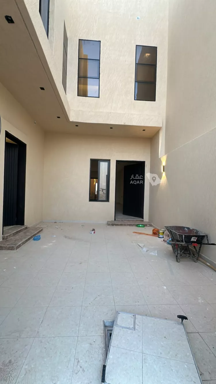 فيلا للبيع في شارع عفيف الدين الثقفي, حي المهدية, مدينة الرياض, منطقة الرياض 4