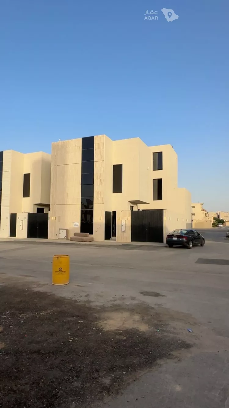 Villa for Sale in Riyadh Al Mahdiyah 2
