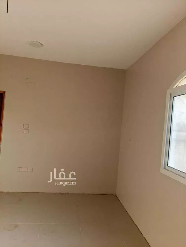 Building for Rent in Abu `Arish Al Aseelh صورة 3