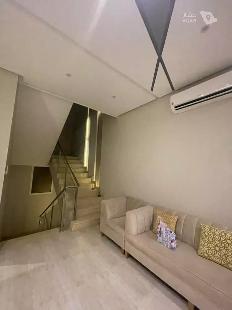 Villa for Sale in Riyadh Al Arid 9