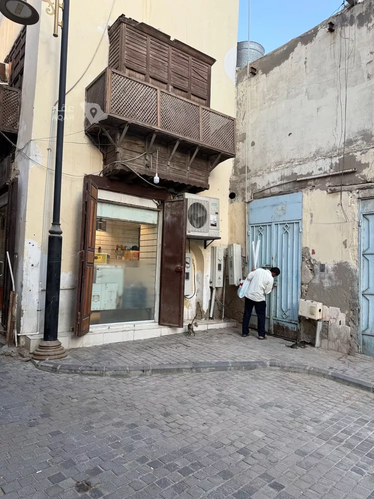 محل للإيجار في شارع زقاق البرجيه, حي البلد, مدينة جدة, منطقة مكة المكرمة 2