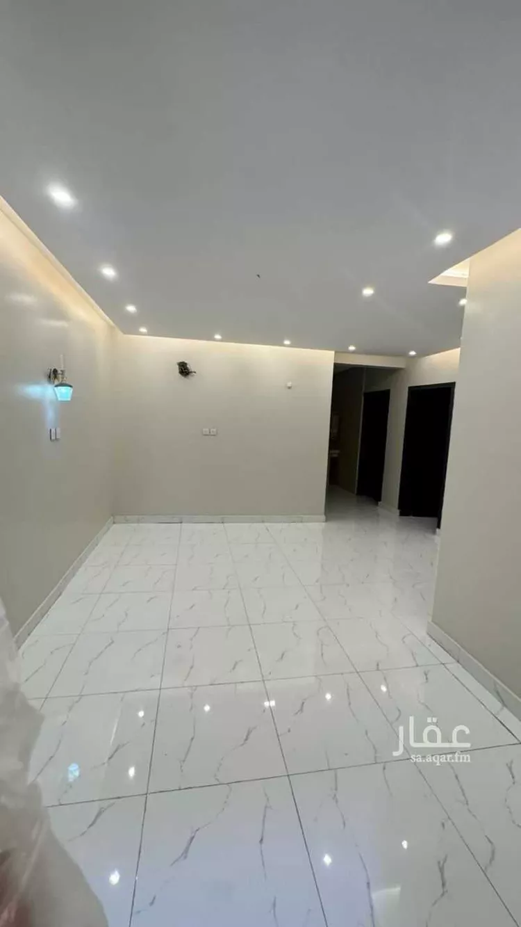 عمارة للإيجار في شارع الورود 4, حي الورود, مدينة صامطة, منطقة جازان صورة 2