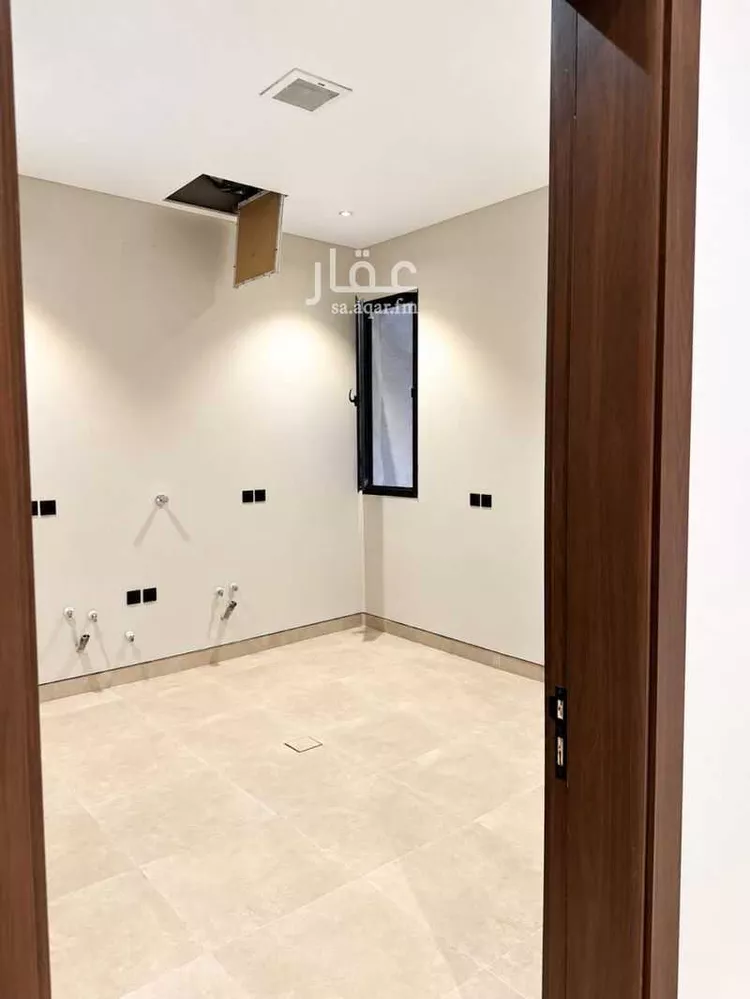 دور للبيع في شارع العينين, حي إشبيلية, مدينة الرياض, منطقة الرياض صورة 5
