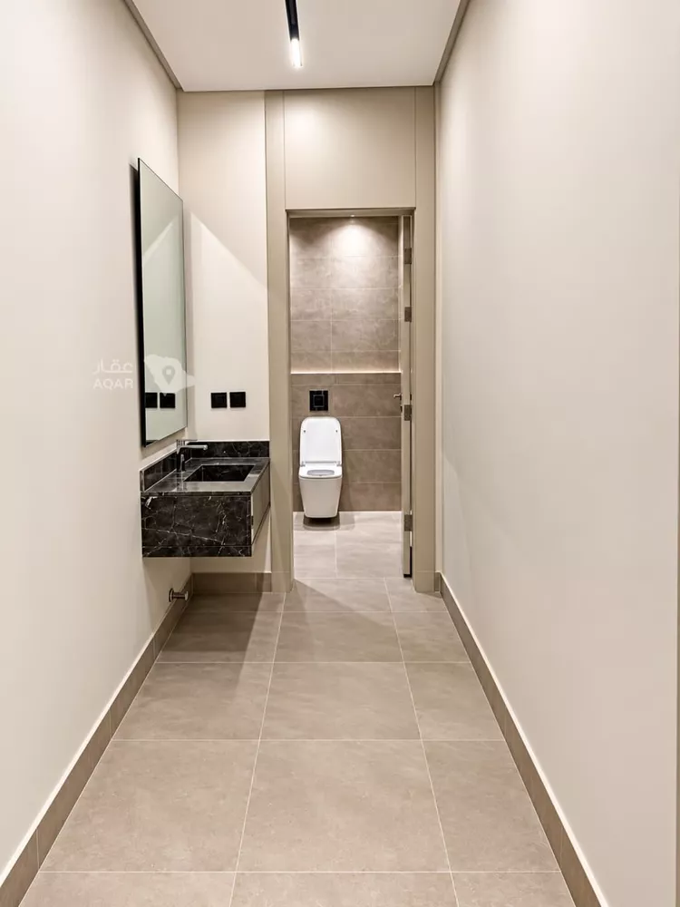 Floor for Rent in Riyadh Ar Rimal 8