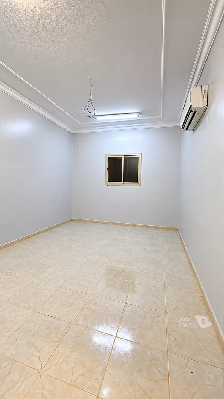 شقة للإيجار في شارع الخزنة, حي إشبيلية, مدينة الرياض, منطقة الرياض 4
