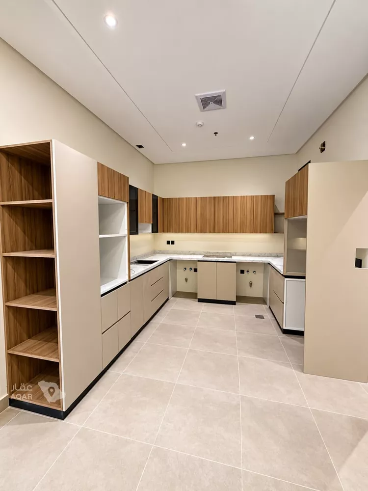Floor for Rent in Riyadh Ar Rimal 6