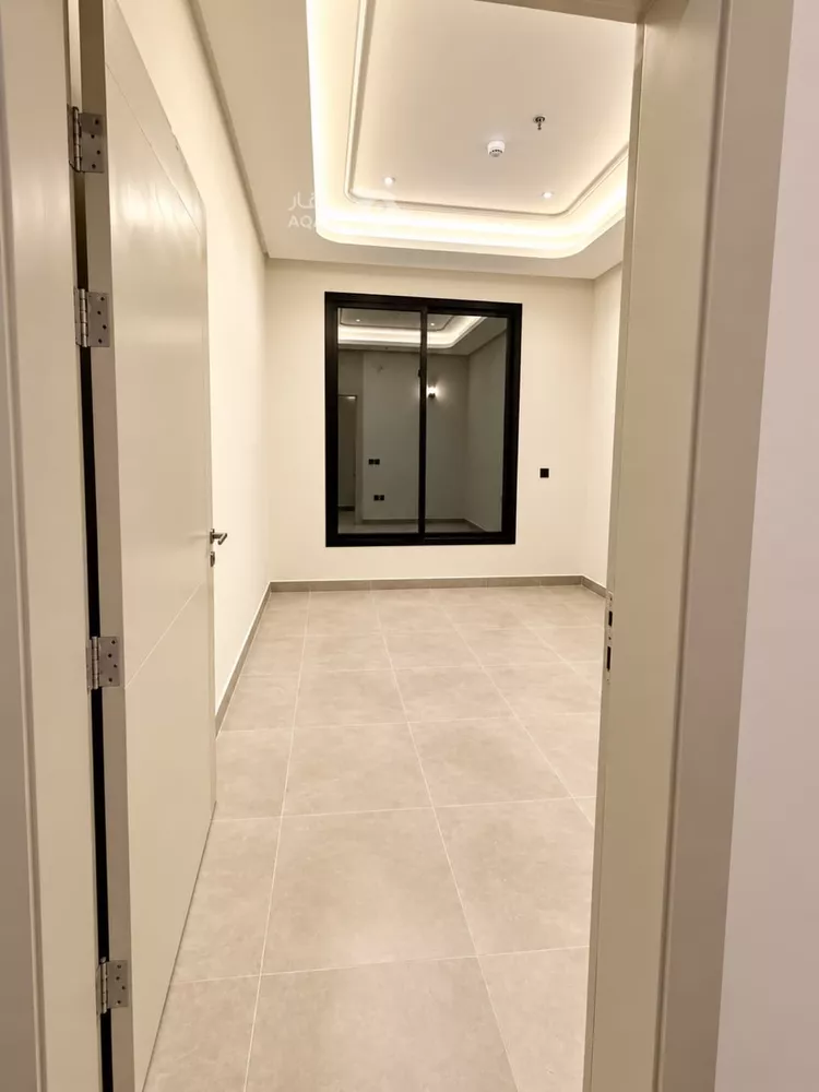 Floor for Rent in Riyadh Ar Rimal 3