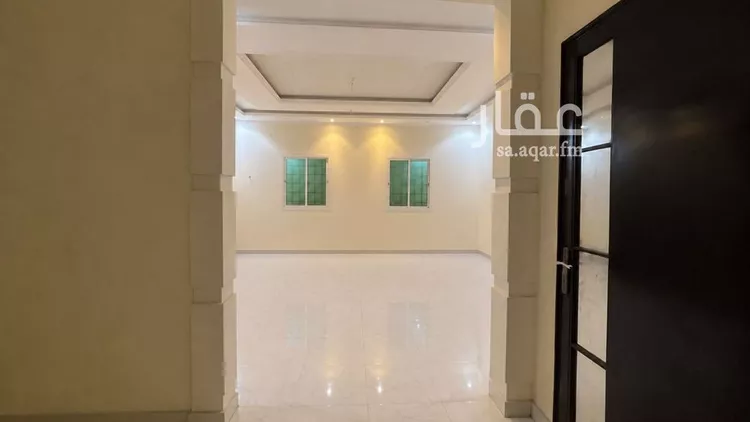 فيلا للبيع في شارع جبل المشايخ, حي القادسية, مدينة الرياض, منطقة الرياض صورة 3