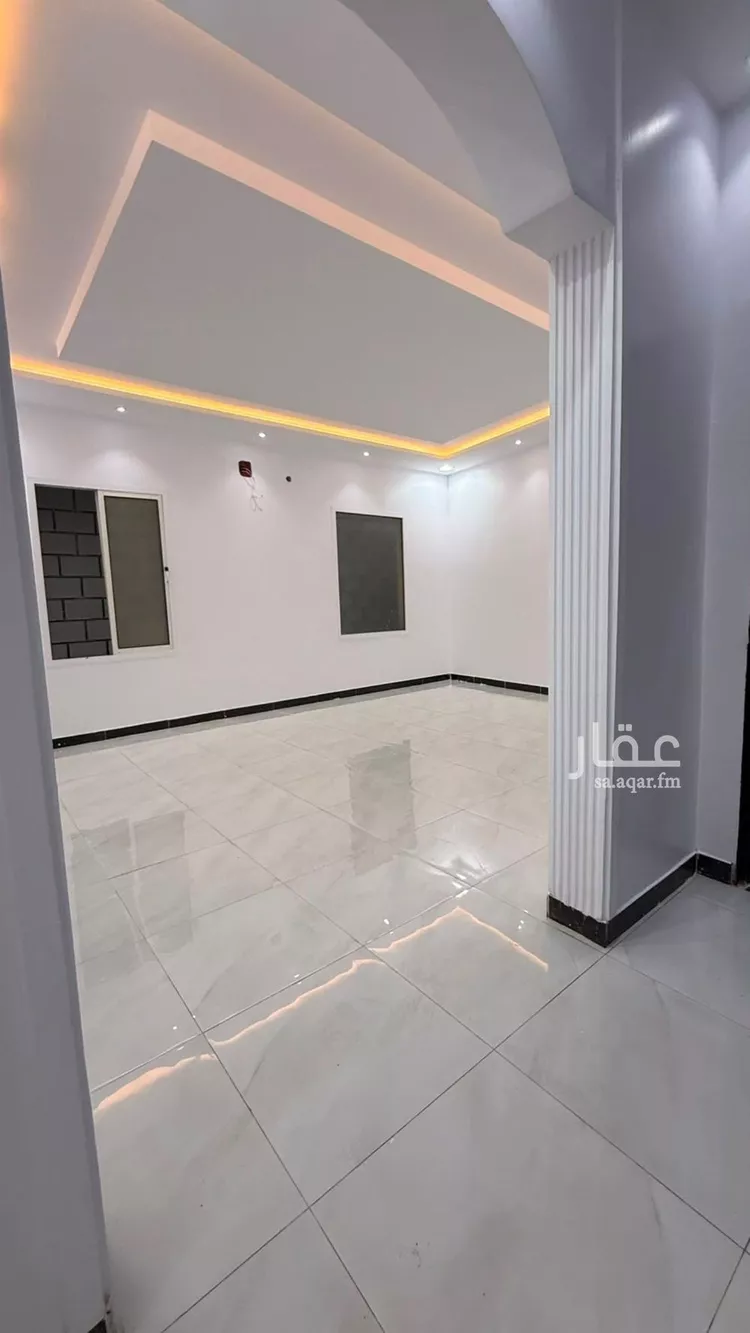 فيلا للبيع في شارع محمد صالح جمال, حي الرمال, مدينة الرياض, منطقة الرياض صورة 2