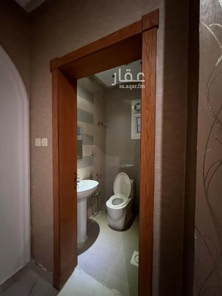 فيلا للإيجار في شارع عمرو بن كلثوم, حي عرقة, مدينة الرياض, منطقة الرياض 15