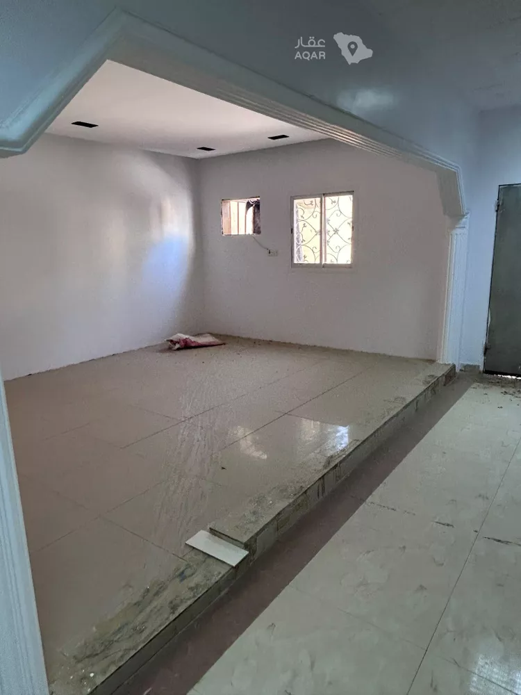 Floor for Rent in Riyadh Badr 10