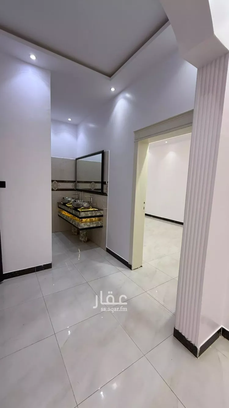 فيلا للبيع في شارع محمد بن حمد الشبيلي, حي الرمال, مدينة الرياض, منطقة الرياض 10