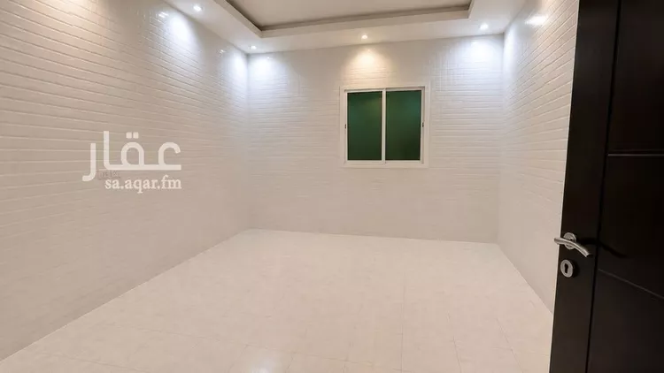 فيلا للبيع في شارع جبل المشايخ, حي القادسية, مدينة الرياض, منطقة الرياض صورة 2