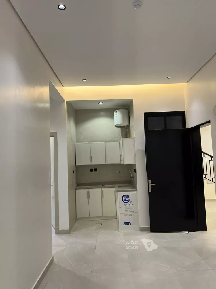 عمارة للإيجار في شارع عثمان بن صدقه, حي طويق, مدينة الرياض, منطقة الرياض 8