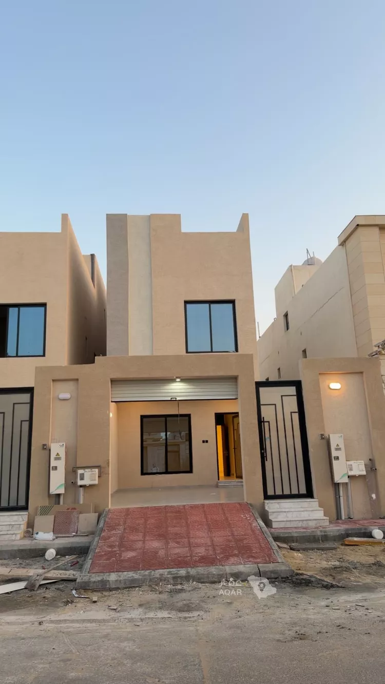 فيلا للبيع في شارع اوس بن عوف, حي ضاحية الملك فهد, مدينة الدمام, المنطقة الشرقية