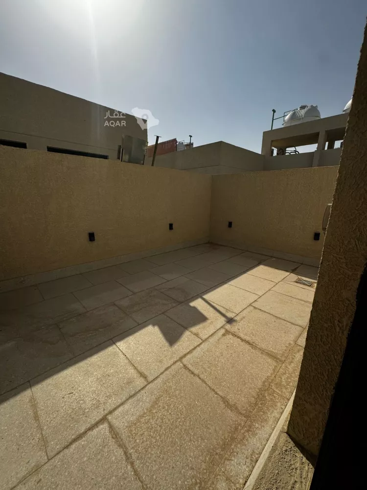 Villa for Sale in Riyadh Al Arid 9