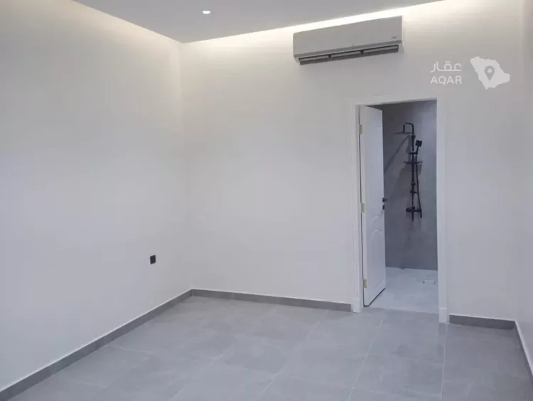 Floor for Rent in Riyadh Al Malqa 8