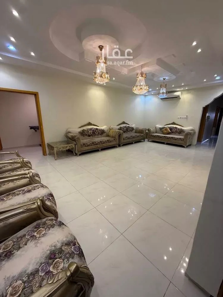 فيلا للبيع في شارع السلطان ابي المغازي ، حي الملك فهد ، طريب ، طريب