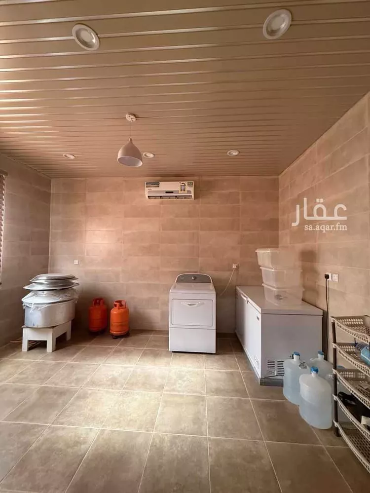 فيلا للبيع في شارع السلطان ابي المغازي ، حي الملك فهد ، طريب ، طريب 9