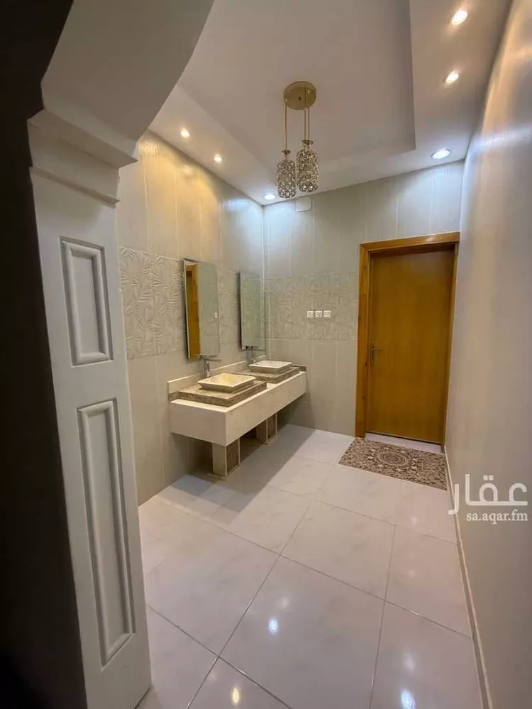 فيلا للبيع في شارع السلطان ابي المغازي ، حي الملك فهد ، طريب ، طريب 8