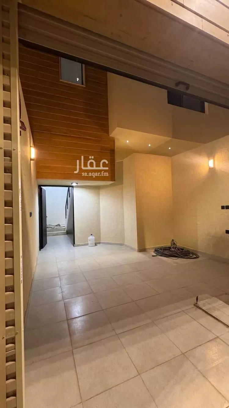 Floor for Sale in Riyadh Dhahrat Namar 12