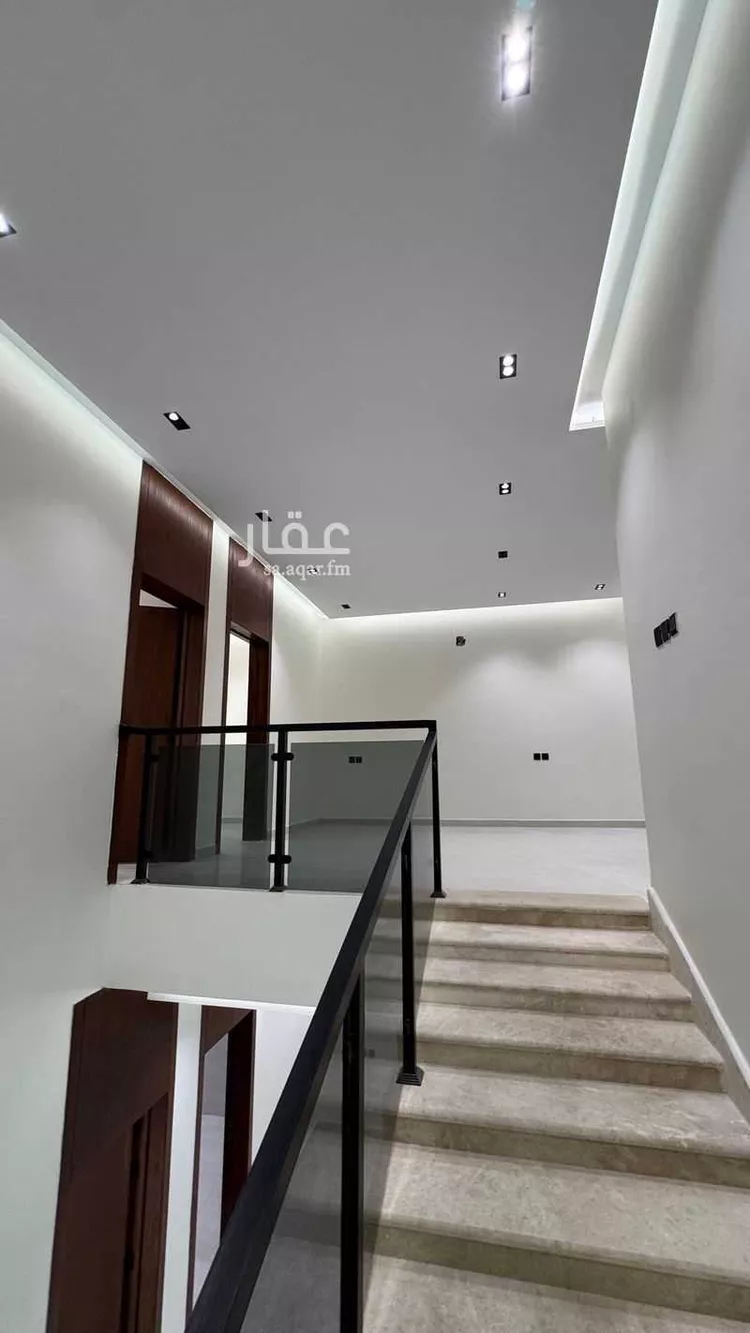 Floor for Sale in Riyadh Dhahrat Namar 23
