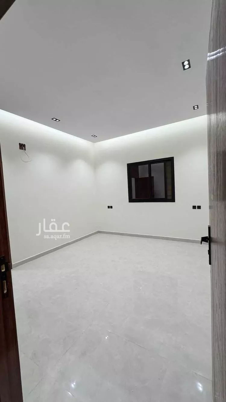 Floor for Sale in Riyadh Dhahrat Namar 11